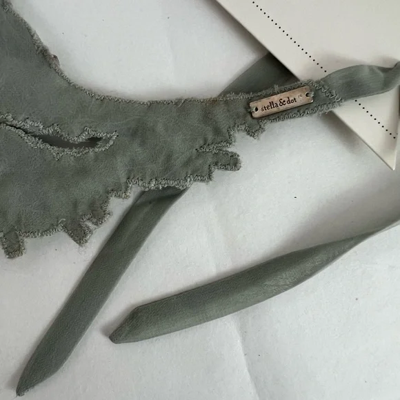 Stella & Dot Gala Silver Statement Necklace - Picture 3 of 5